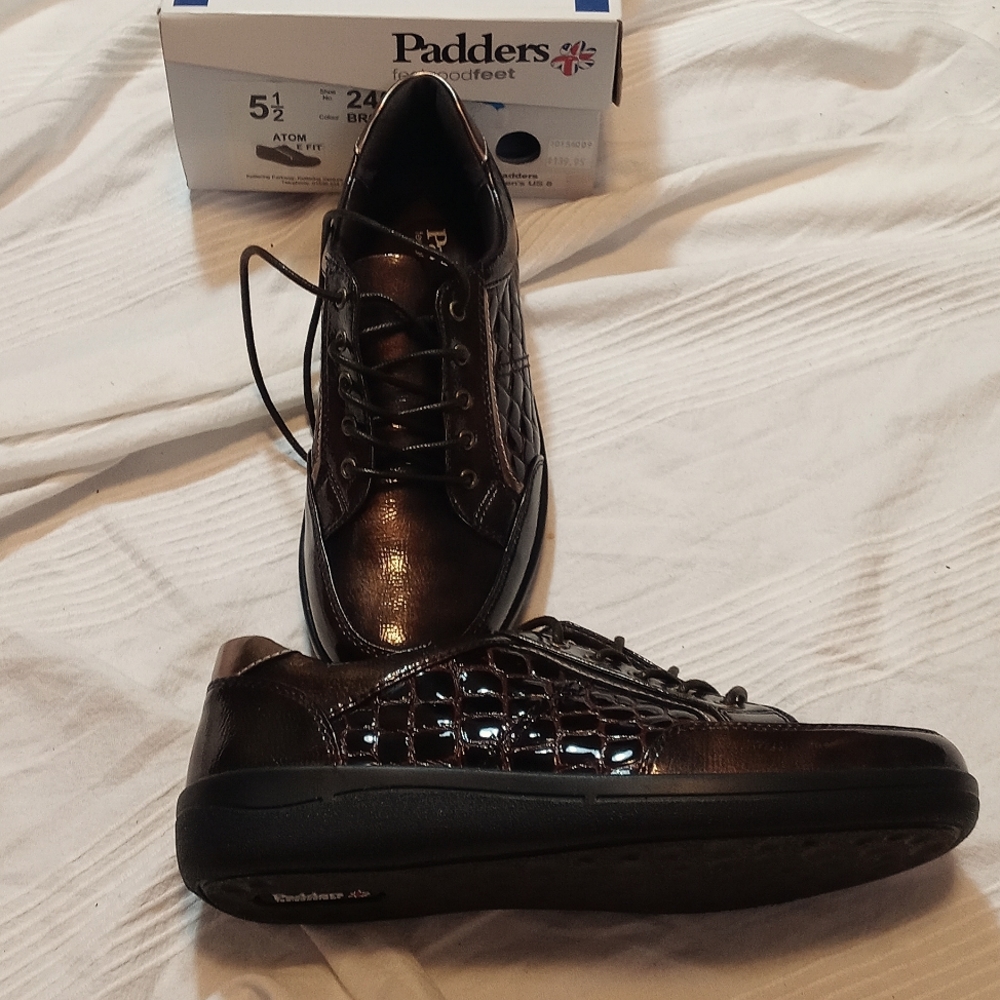 NEW PADDERS ATOM COMFORT SHOES WOMENS U.S. 8 E & 8.5 E WIDE BROWN CROC SNEAKERS